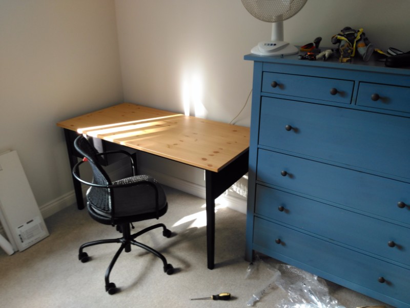 flat pack chest of drawers and desk Langley Common